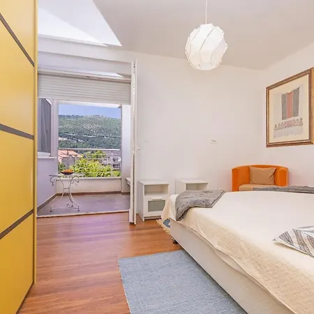 Luci Apartment *
